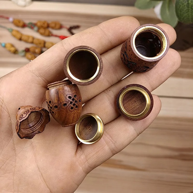 Wood Hollow Carved Aromatherap - Diffuser Necklace Locket ulasan dan harga