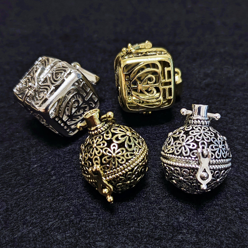 Vintage Brass Hollow Ball Lock - Diffuser Necklace Locket ulasan dan harga